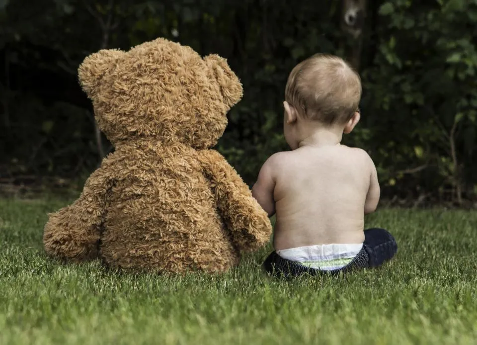 Cómo elegir guardería para tu hijo: guía y checklist 2026