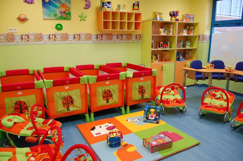 Escuela Infantil Bilingüe Os Pequerrechos- Ronda de Outeiro - A Coruna