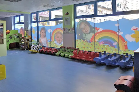 Escuela Infantil Bilingüe Os Pequerrechos- A Corveira
