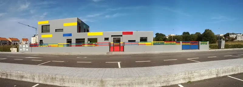 Escola Infantil A Casa Dos Nenos - Guardería en Laracha (A) - foto 2