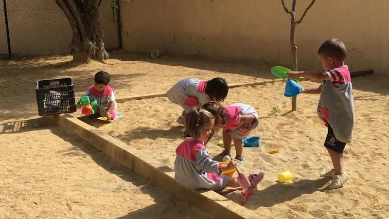 Centro De Educación Infantil Hormiguitas - Guardería en Alicante - foto 2