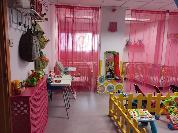 Escuela Infantil Pequeñas Estrellas - Velilla de San Antonio