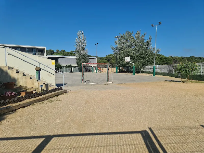 Escuela Turó del Drac - Colegio público en Canet de Mar - foto 2