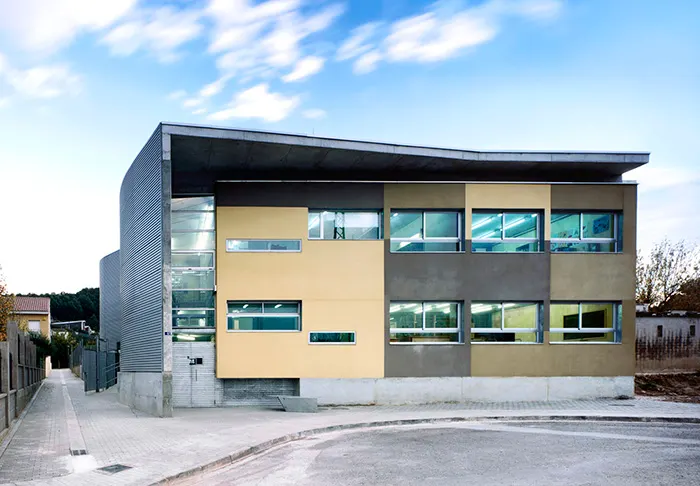 Escola Montbou (Zer El Ventall) - Colegio público en Santa Margarida de Montbui - foto 2