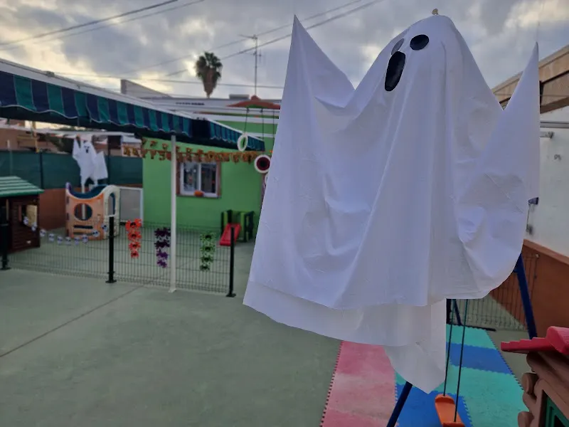 Escuela de educación Infantil "El TRENET" - Guardería en Burriana - foto 2
