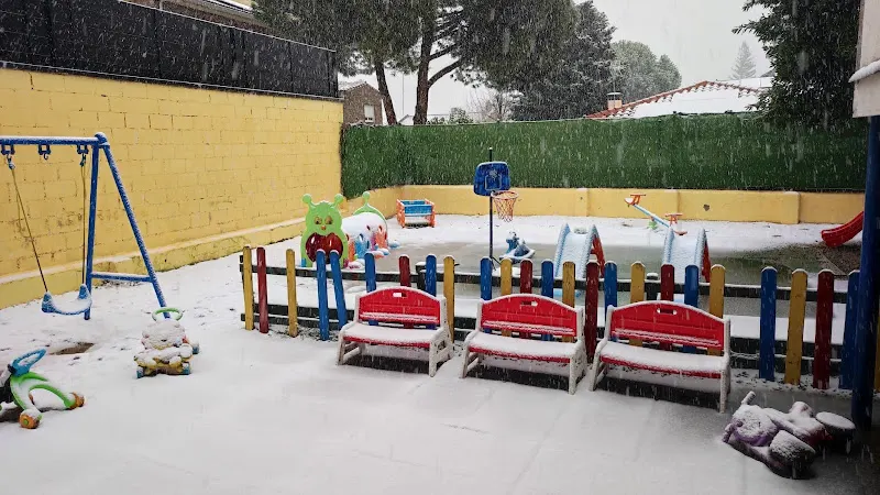 Escuela Infantil Pequeñeces - Guardería en Pozuelo de Alarcón - foto 2