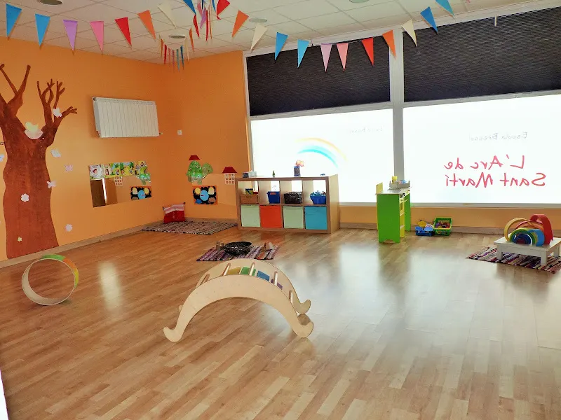 ESCOLA BRESSOL L'ARC DE SANT MARTÍ - Guardería en Girona - foto 2