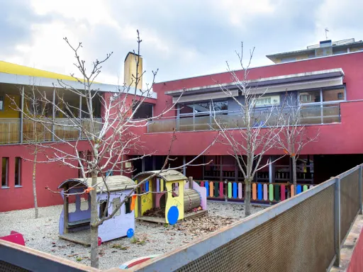 Llar d'Infants Pública El Tren Petit - Colegio público en Bisbal dEmporda (La) - foto 2