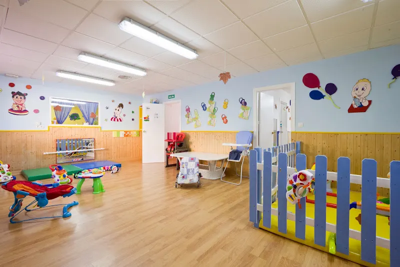 Centro Concertado de Educación Infantil las Nubes - Guardería en Huetor Vega - foto 3