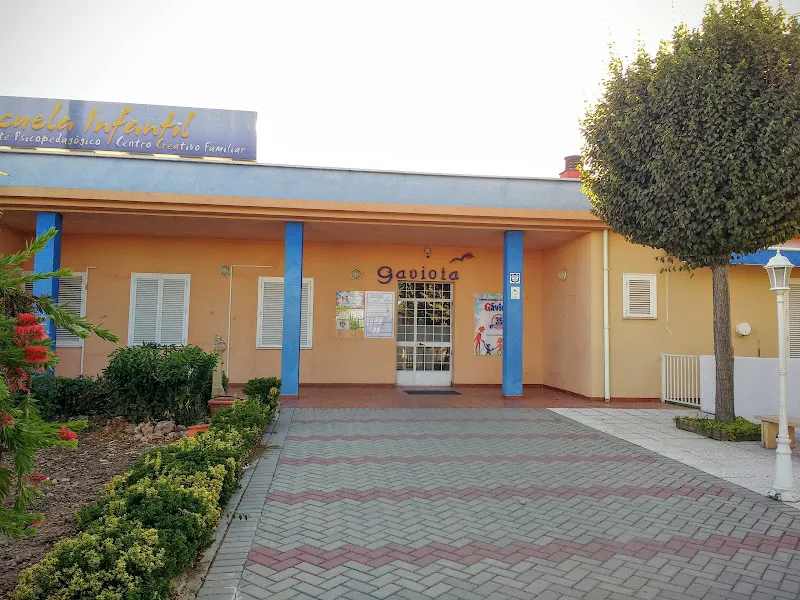 ESCUELA INFANTIL GAVIOTA, Gabinete Psicopedagógico y Centro Creativo Familiar - Guardería en Granada - foto 2