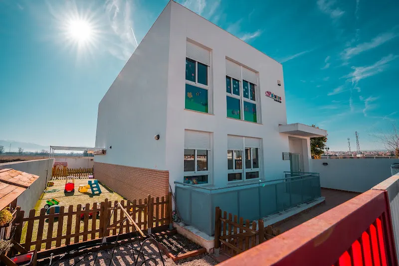 Patucos Centro Infantil S.L. - Centro de educación preescolar en Vegas del Genil - foto 2