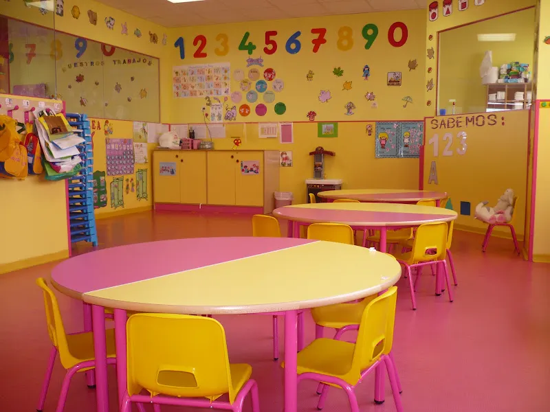 Escuela Infantil Pequelandia - León