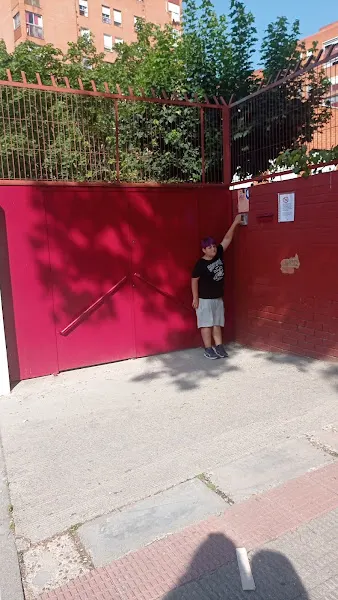 Escuela De Educación Infantil Los Gorriones - Madrid