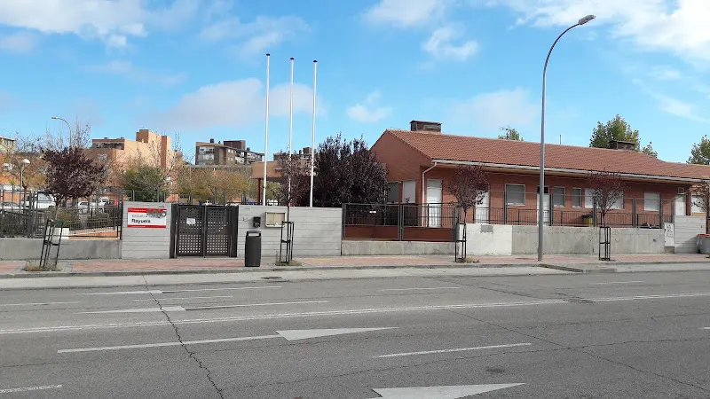 Escuela Infantil Rayuela - Colegio público en Madrid - foto 2