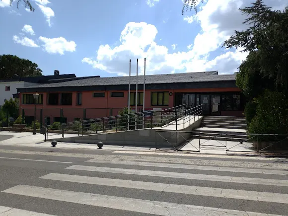 Centro de Educacion Infantil y Primaria Principe de Asturias - Navacerrada