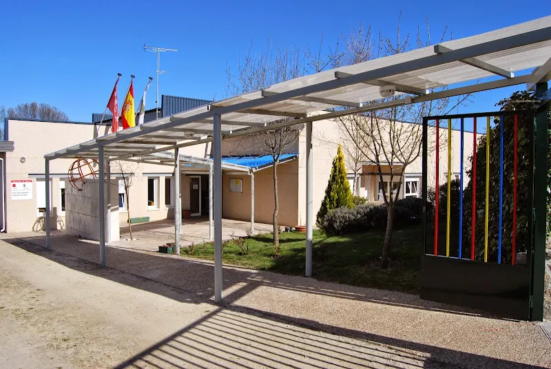 Escuela Infantil Gloria Fuertes - Escuela en Soto del Real - foto 2