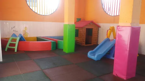 ESCUELA INFANTIL PEQUEÑAJOS - Valdemoro