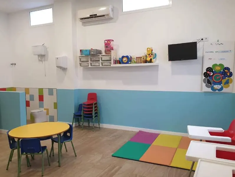 Centro De Educación Infantil Do Re Mi - Carmona