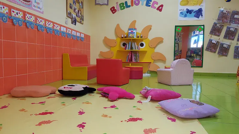 Centro Privado de Educación Infantil Món Menut - Colegio privado en Torrent - foto 2