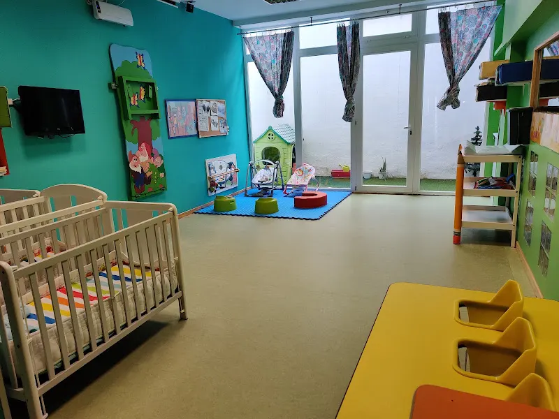 CENTRO INFANTIL Arco Iris - Valladolid