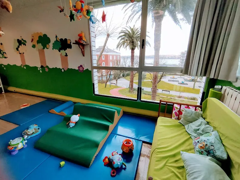 Escuela de Educación Infantil Txikitxu - Colegio público en Portugalete - foto 2