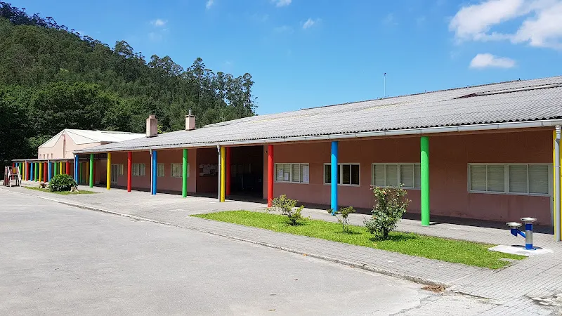Colexio público de Maciñeira - Colegio público en Neda - foto 2