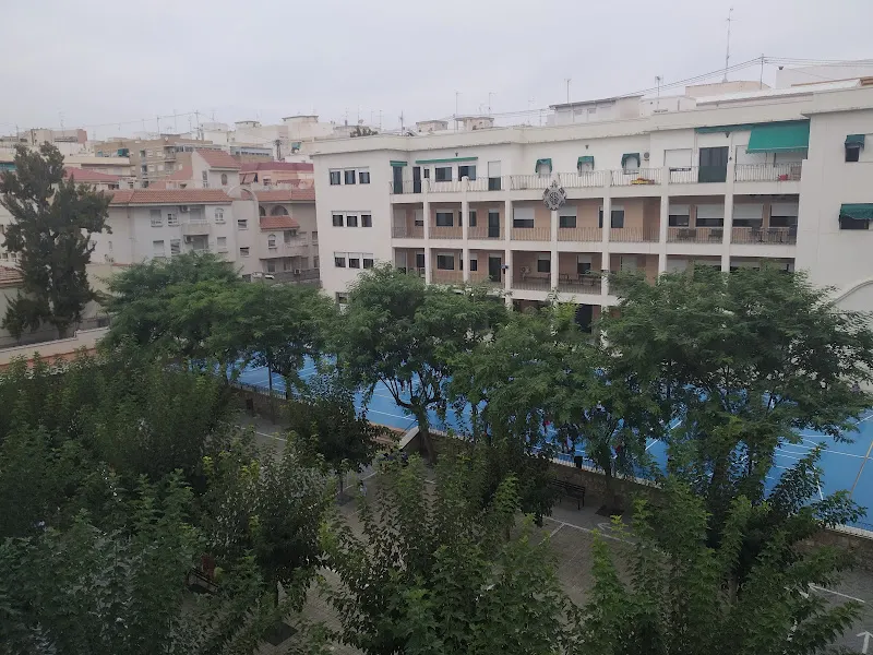 Centro Privado de Enseñanza Sagrada Familia - Colegio privado en Alicante - foto 2