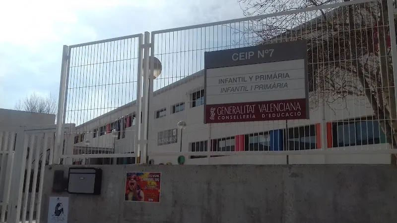 Colegio Público Doña Vicenta Ruso - Colegio público en Alicante - foto 2