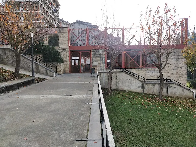 Colegio Público Maestro Casanova - Colegio público en Cangas del Narcea - foto 3