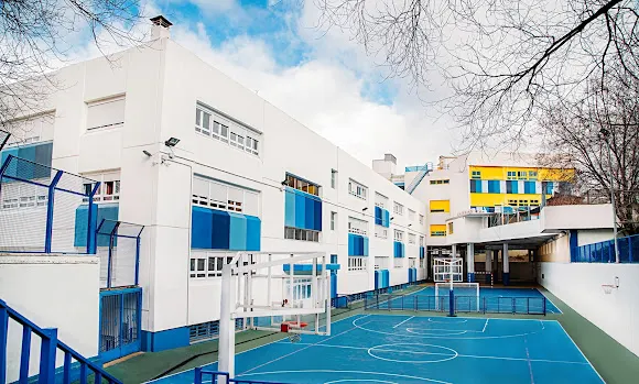 Colegio concertado y bilingüe Juan de Valdés con Bachillerato Privado