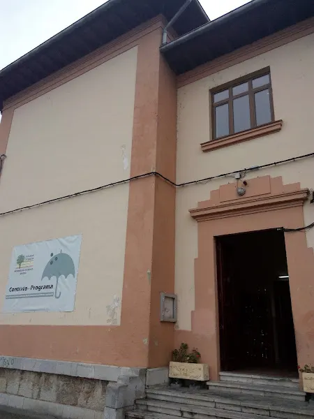 Colegio Público Bernardo Gurdiel la Cruz - Colegio público en Grado - foto 2