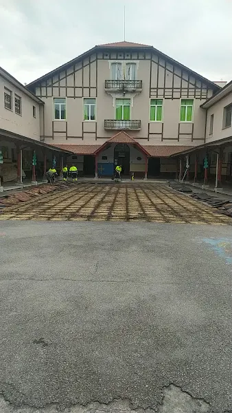 Colegio Público Santiago Apóstol - Mieres