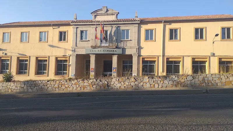 IES La Albuera - Instituto de secundaria en Segovia - foto 2