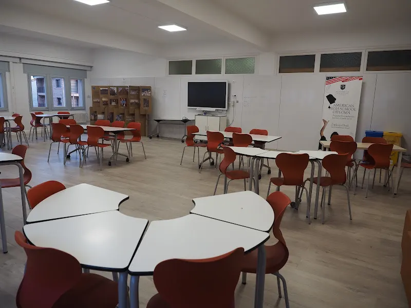 Escuela Vedruna - Secundaria y Ciclos- - Centro educativo en Berga - foto 2
