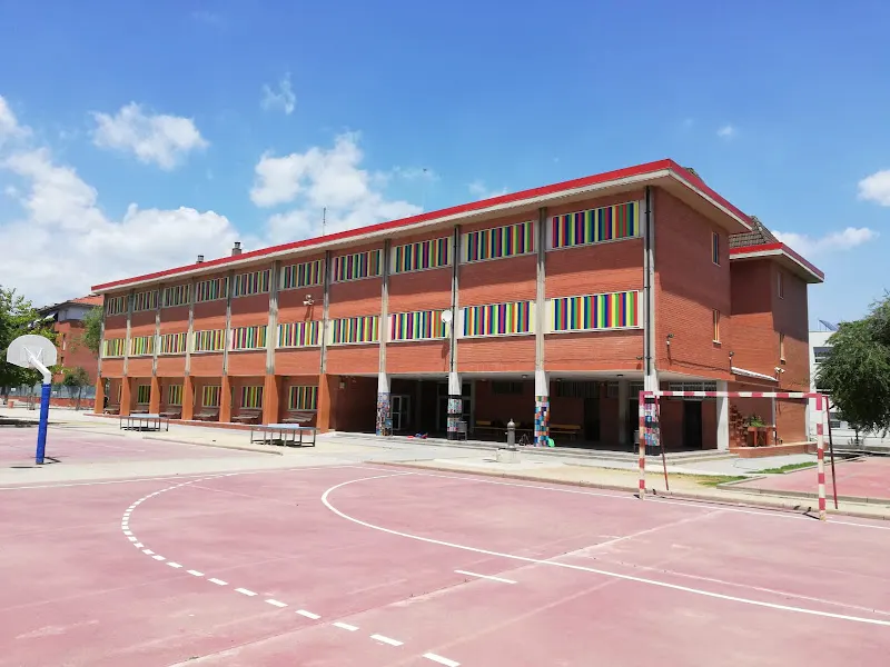 Escuela Can Serra - Colegio público en Barcelona - foto 2