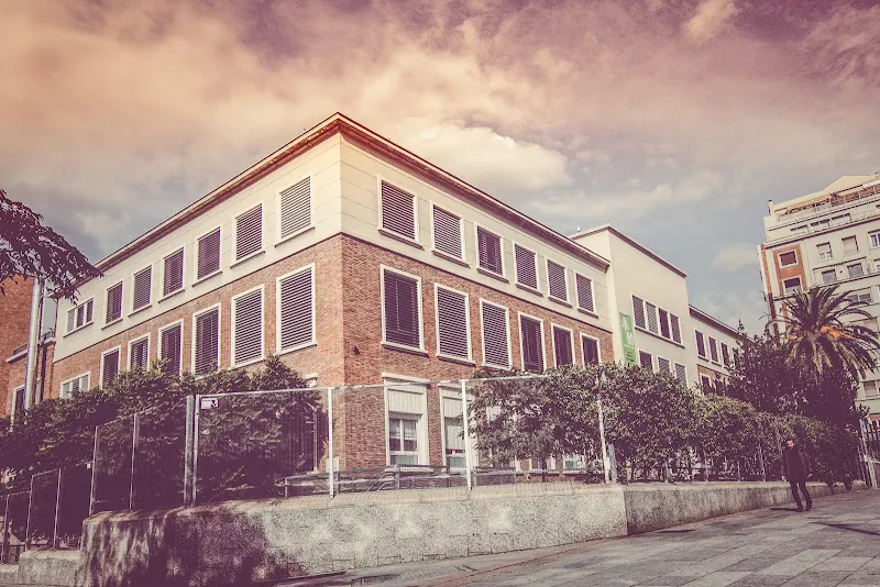 Escuela Rius i Taulet - Colegio público en Barcelona - foto 2