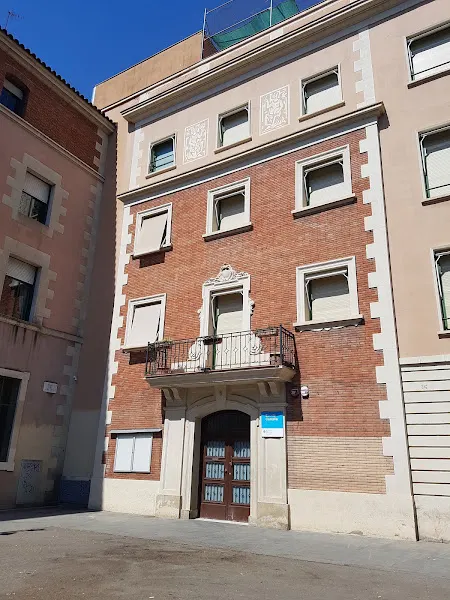 Escuela Castella - Colegio público en Barcelona - foto 2