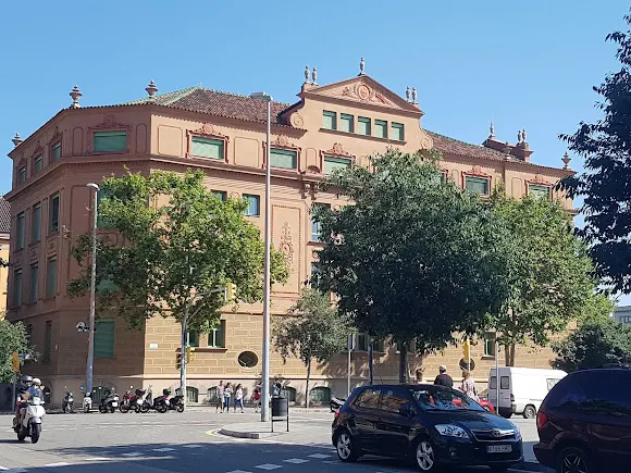 Escola Pere Vila