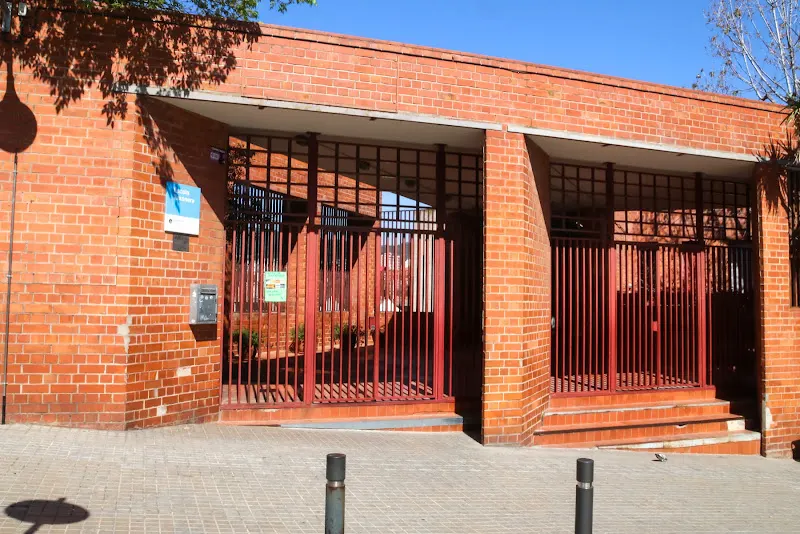 Escuela Taxonera - Escuela de primaria en Barcelona - foto 3