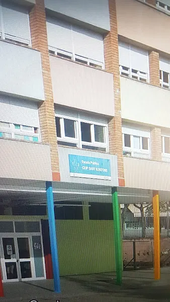 Escola Sant Ildefons - Colegio público en Hospitalet de Llobregat (L) - foto 2