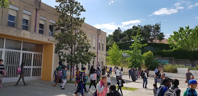 Escuela Turó de Can Gili - Colegio público en Granollers - foto 2