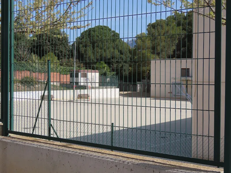 Instituto Escuela Renaixença - Colegio público en Hostalets de Pierola (Els) - foto 2