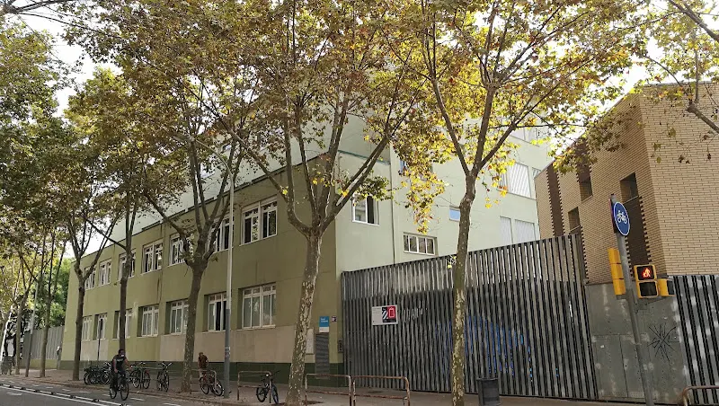 Escuela Les Acàcies - Colegio público en Barcelona - foto 2