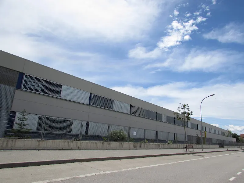 Escuela Quatre Vents - Colegio público en Manlleu - foto 2