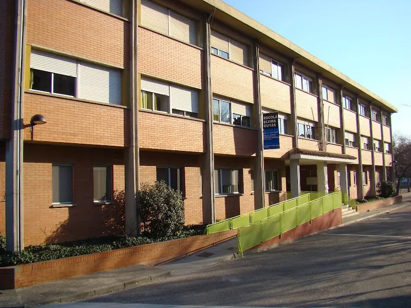 Escuela Elvira Cuyàs - Colegio público en Hospitalet de Llobregat (L) - foto 3