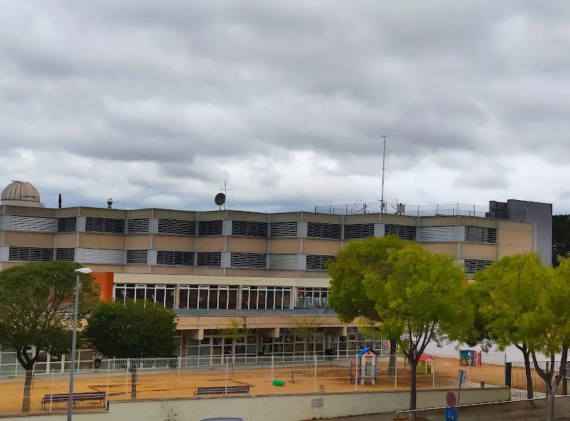 Escuela Municipal Pau Vila - Colegio público en Parets del Valles - foto 2