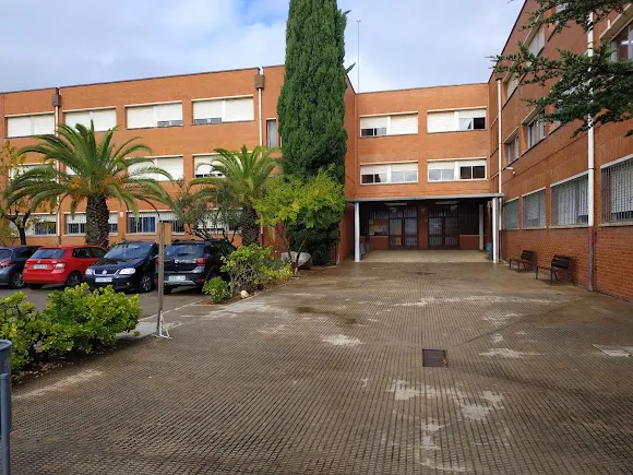 Escuela Rafael Casanova