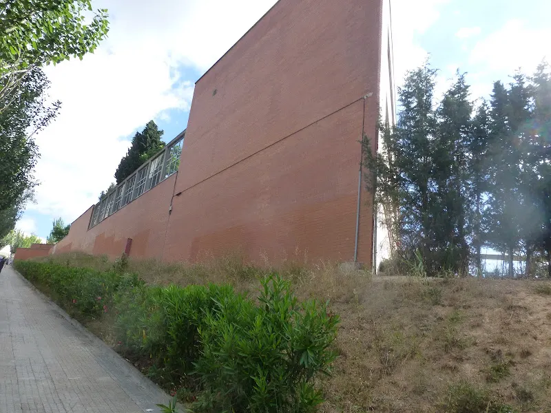 Escola Espai 3 - Colegio público en Sant Joan Despí - foto 2