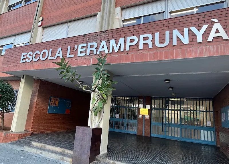 Escola Eramprunyà - Escuela de primaria en Hospitalet de Llobregat (L) - foto 2