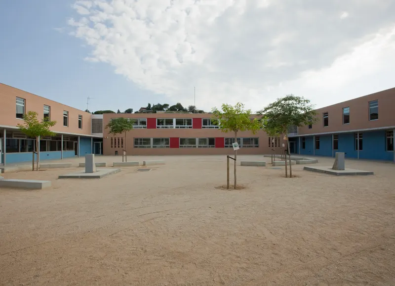 Escuela Sant Pau - Colegio público en Sant Pol de Mar - foto 2